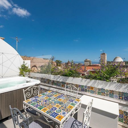 "Bea'S Terrace" - Private Jacuzzi And Panoramic Rooftop In The City Centre Cagliari Exterior photo